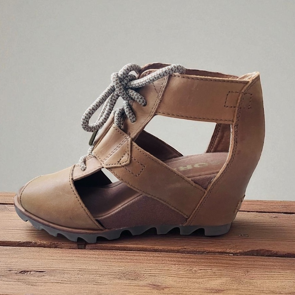 SOREL Joanie Il leather wedge sandals